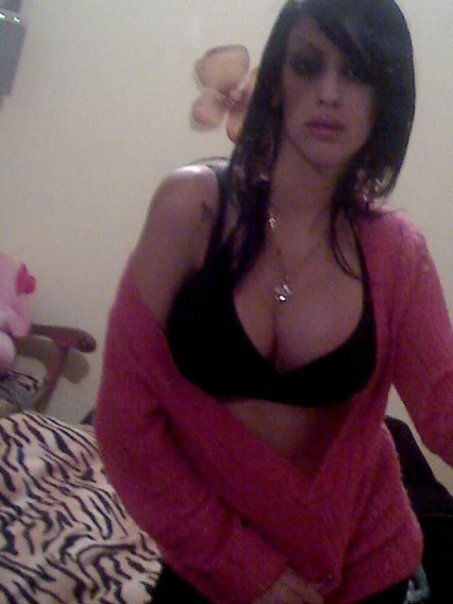 Mya 24 Escort girl Eastview